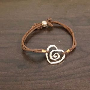 NWOT- boho leather heart bracelet